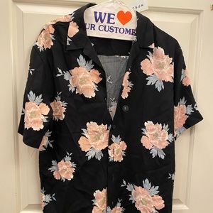 Men’s PacSun shirt